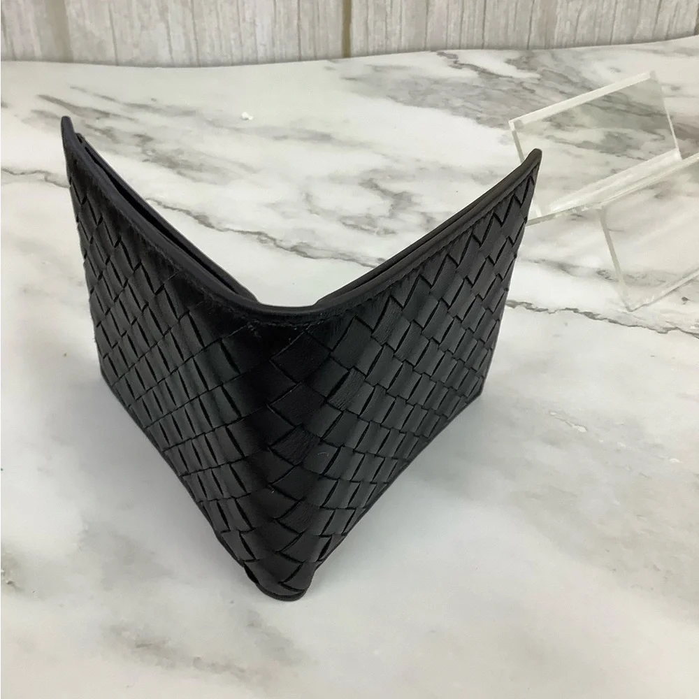 NWOT Bottega Veneta Black Intrecciato Leather Bifold Wallet